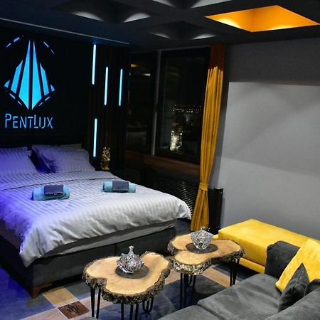 Pentlux - Spa Penthouse In The Heart Of سكوبجي المظهر الخارجي الصورة