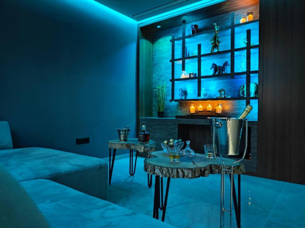 Pentlux - Spa Penthouse In The Heart Of سكوبجي المظهر الخارجي الصورة