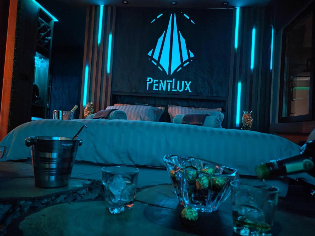 Pentlux - Spa Penthouse In The Heart Of سكوبجي المظهر الخارجي الصورة