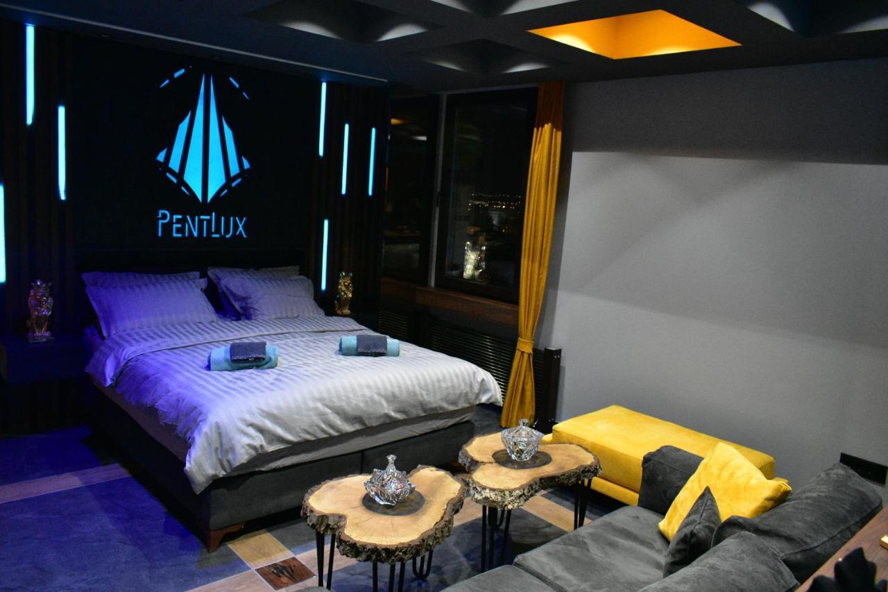 Pentlux - Spa Penthouse In The Heart Of سكوبجي المظهر الخارجي الصورة