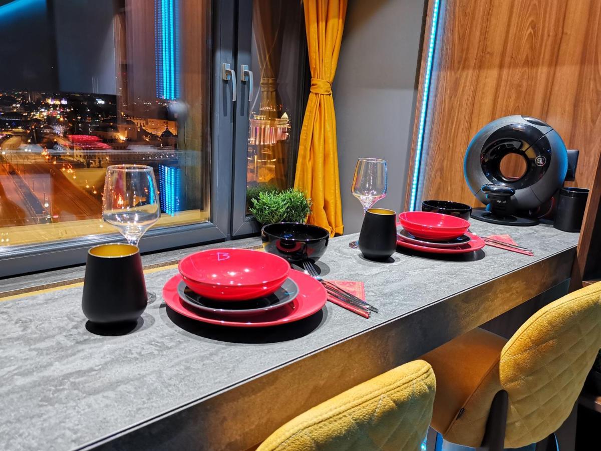 Pentlux - Spa Penthouse In The Heart Of سكوبجي المظهر الخارجي الصورة