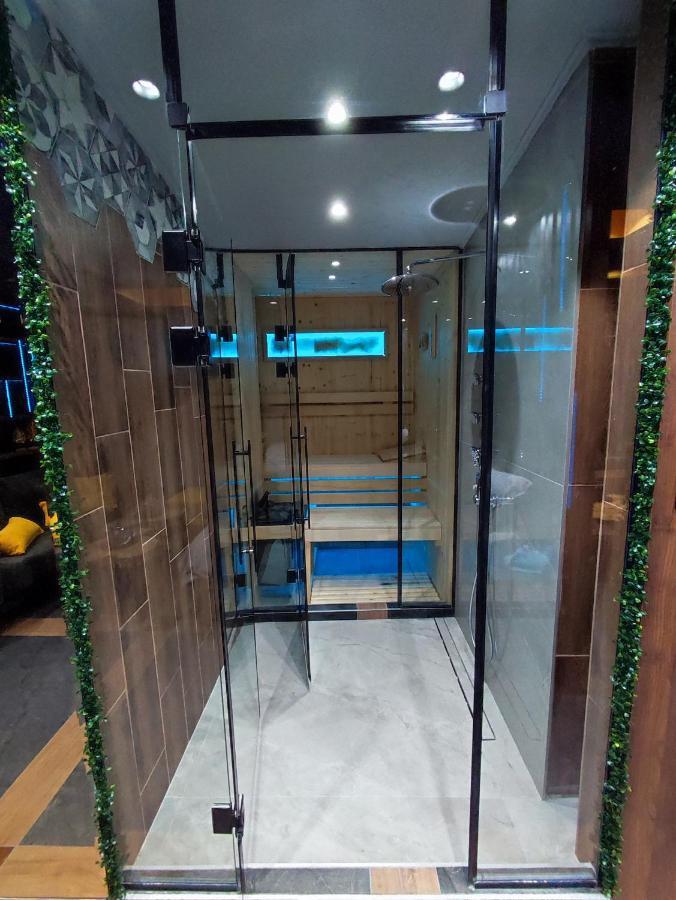 Pentlux - Spa Penthouse In The Heart Of سكوبجي المظهر الخارجي الصورة